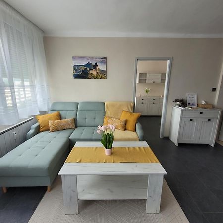 Krisztina Apartman Appartement Salgótarján Buitenkant foto