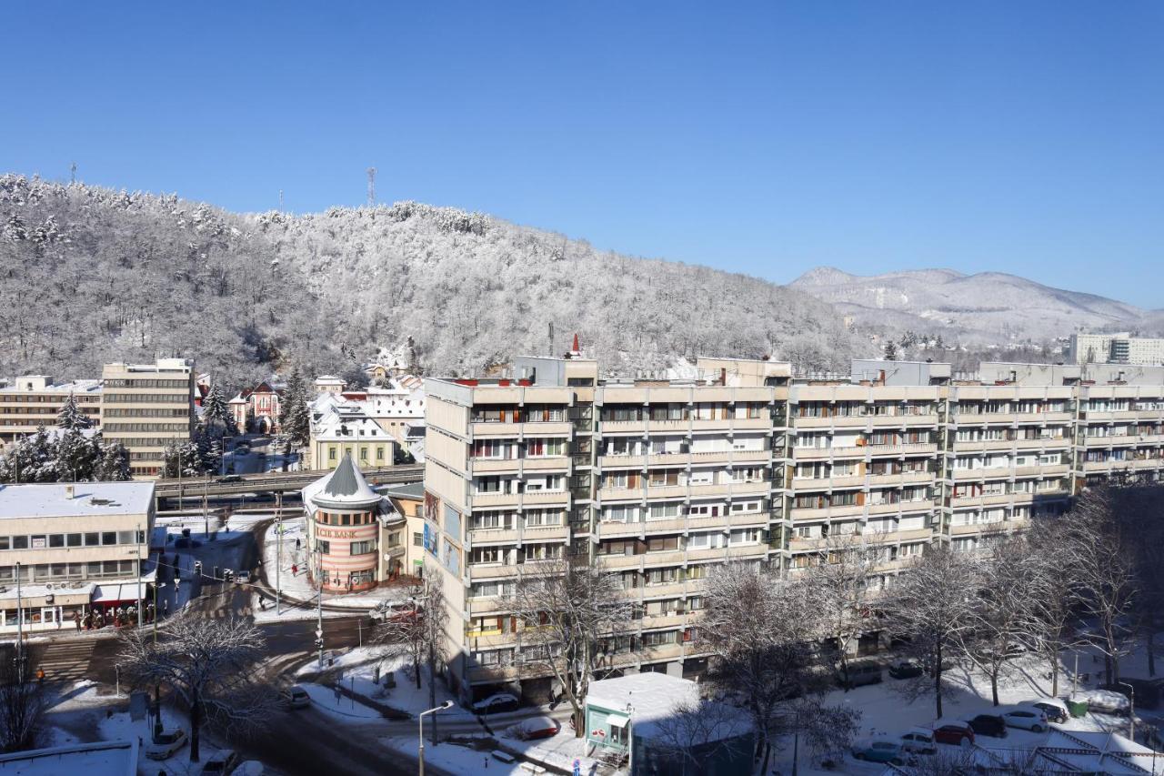 Krisztina Apartman Appartement Salgótarján Buitenkant foto