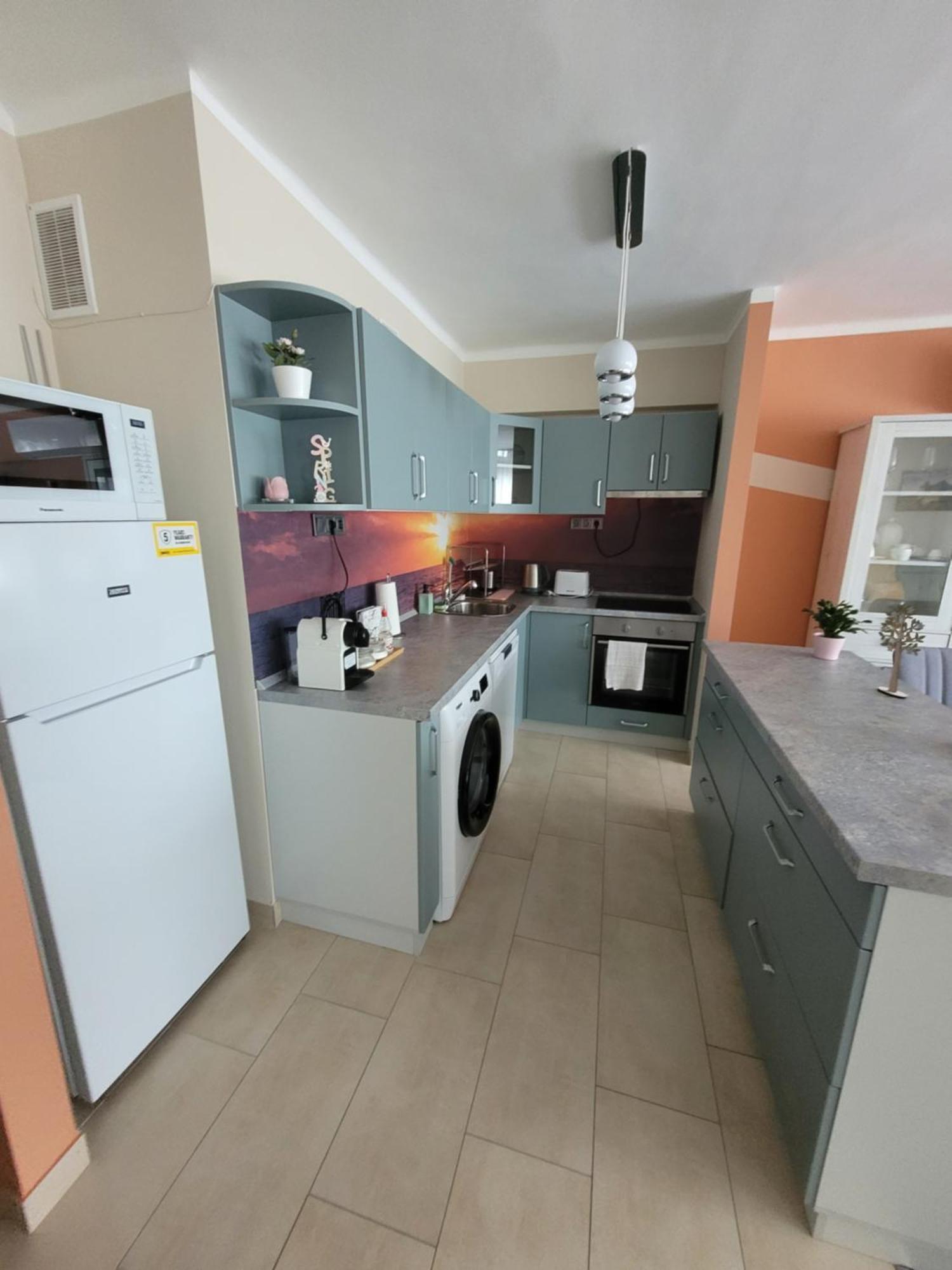 Krisztina Apartman Appartement Salgótarján Buitenkant foto